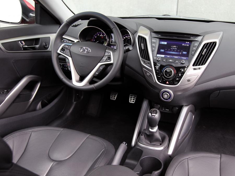  Hyundai Veloster 2011 года  (фото 52 из 184)
